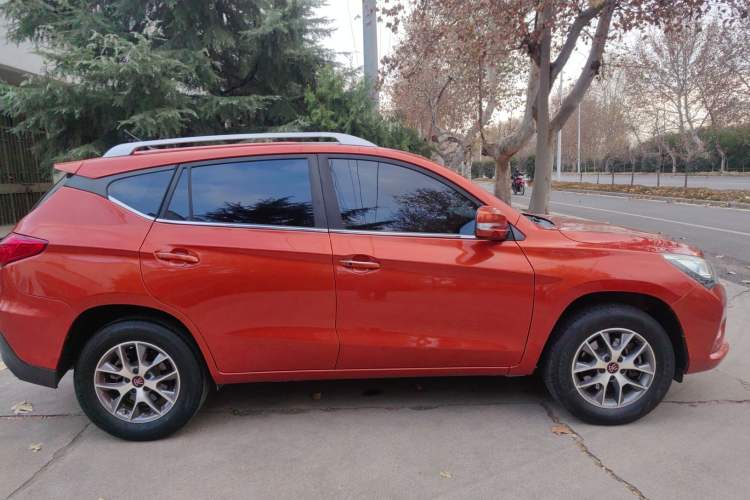 Used BYD Song 2016 Gaishi Edition 1.5TID Automatic Leading Model
