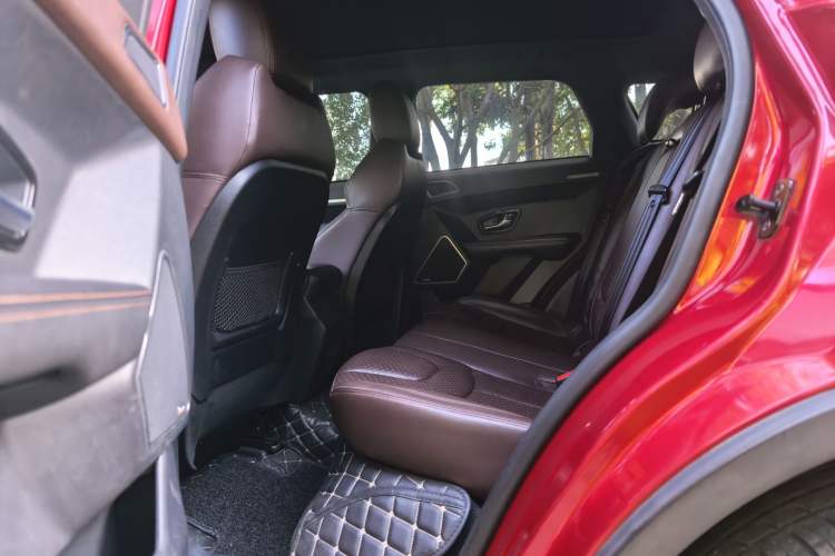 Used Land X7 2015 2.0T Panoramic Prestige Edition
