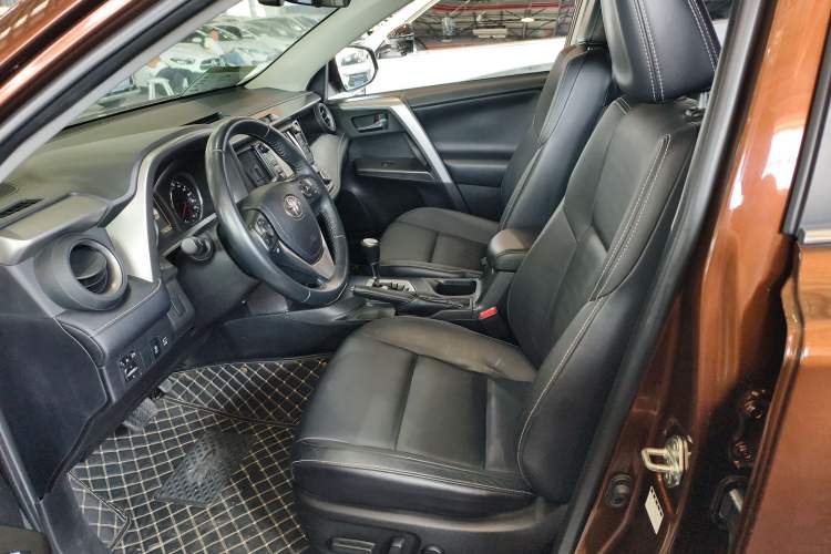 Used Toyota RAV4 2016 2.0L CVT Two-Wheel Drive Smart Edition China V Standard
