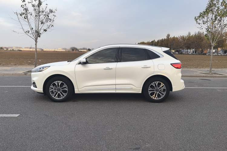 Used Ford Escape 2020 EcoBoost 245 Two-Wheel Drive Smart & Enjoyment Model
