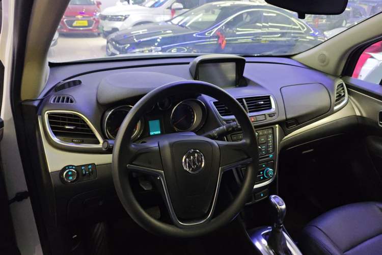 Used Buick Encore 2015 1.4T Automatic Two-Wheel Drive Urban Elite Version
