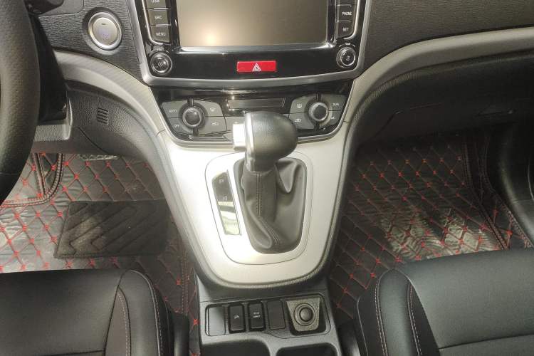 Used Haval M6 2019 1.5T DCT Two-Wheel Drive Elite Version China VI Standard
