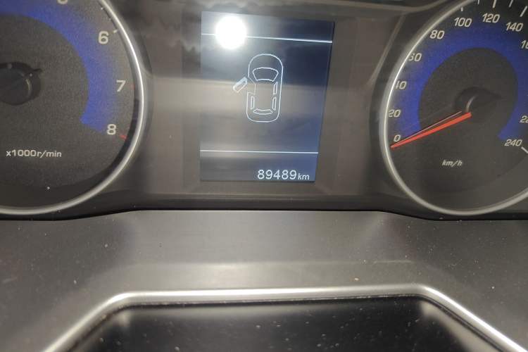 Used Geely Auto Emgrand 2016 Sedan 1.5L CVT Upward Version
