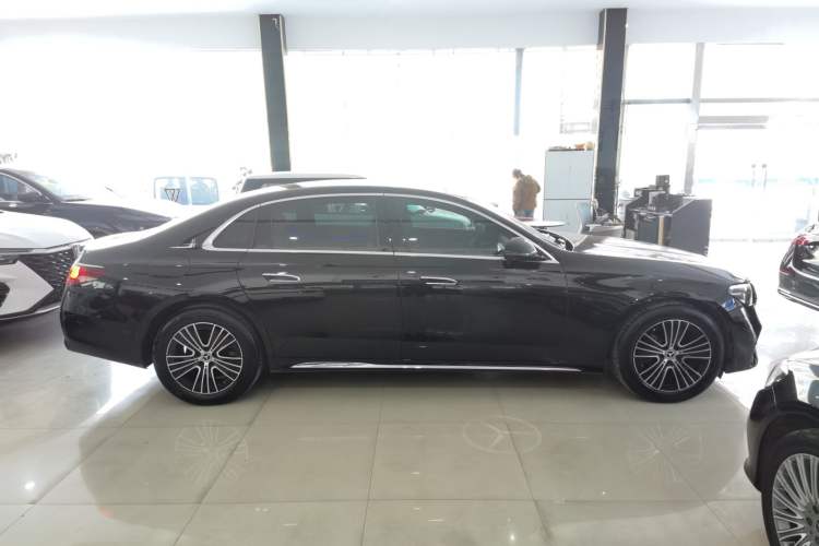 Used Mercedes-Benz E-Class 2025 E 260 L
