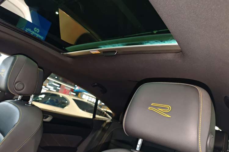 Used Volkswagen FAW-Volkswagen CC 2023 380TSI Striking Edition
