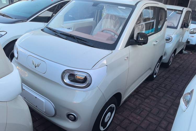 Used Wuling Hongguang MINIEV 2024 3rd Generation 215km Youth Edition
