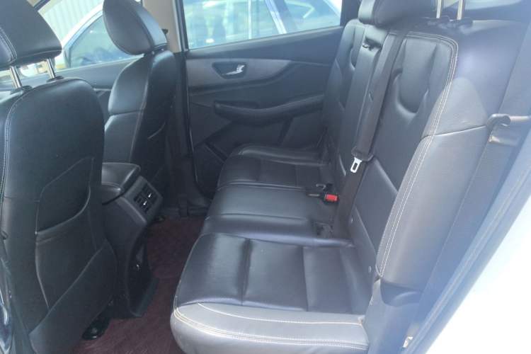 Used Dongfeng Fengon S560 2018 1.8L Manual Comfort 7-Seater
