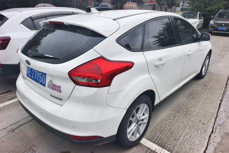 Used Ford Focus 2018 Hatchback Classic 1.6L Automatic Trendy SmartDrive Edition
