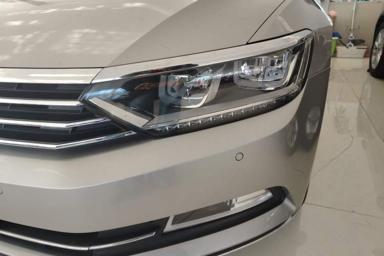 Used Volkswagen Magotan 2017 330TSI DSG Luxury Model
