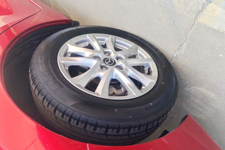 Used Mazda Mazda 3 Axela 2016 Sedan 1.5L Automatic Luxury Model
