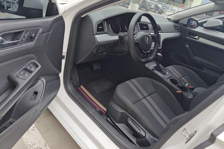 Used Volkswagen Lamando 2018 230TSI DSG Fashion Edition
