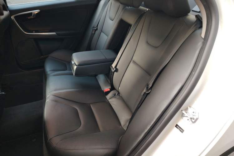 Used Volvo S60 2018 S60L T3 Smart Upgrade Edition
