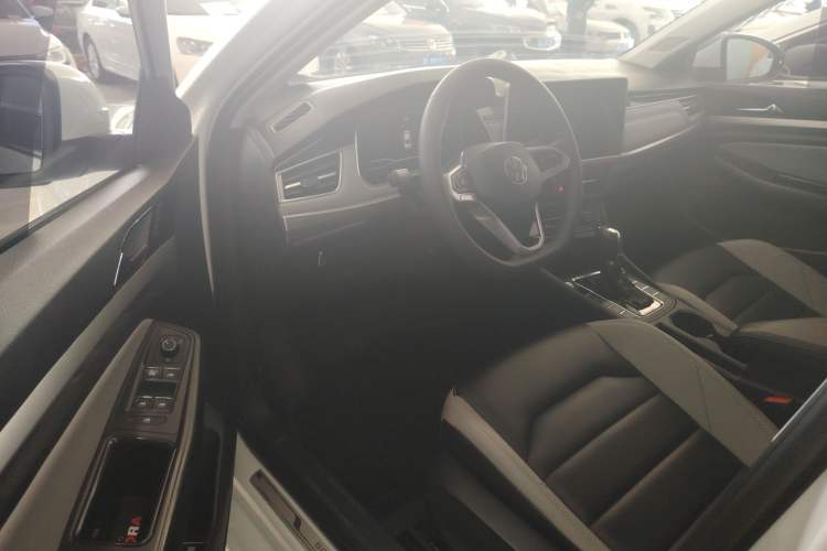 Used Volkswagen Bora 2023 300TSI DSG Prestige Edition
