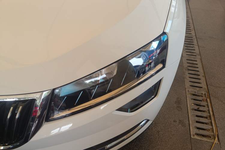 Used Skoda Karoq 2020 TSI280 Luxury Smart Edition China VI Standard
