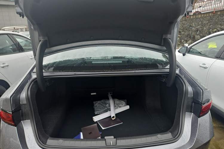 Used BYD Qin PLUS 2025 DM-i Smart Drive 55KM Leading Model
