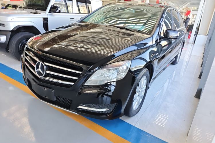 Used Mercedes-Benz R-Class 2017 R 320 4MATIC Business Edition Prestige Model
