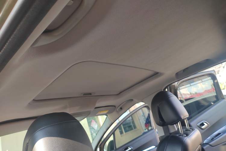 Used Peugeot 3008 2015 2.0L Automatic Classic Edition