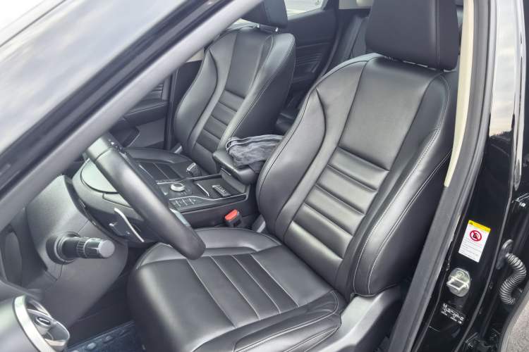 Used Wey VV5 2021 1.5T Two-Wheel Drive Smart Pioneer