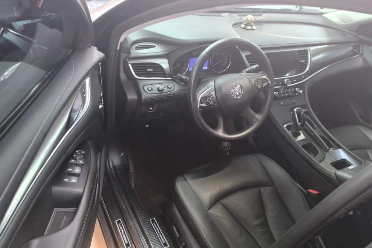 TDK.VehicleDetails.img