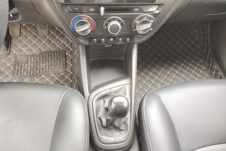 Used Hyundai Verna 2017 1.4L Manual Refreshed Version China V Standard
