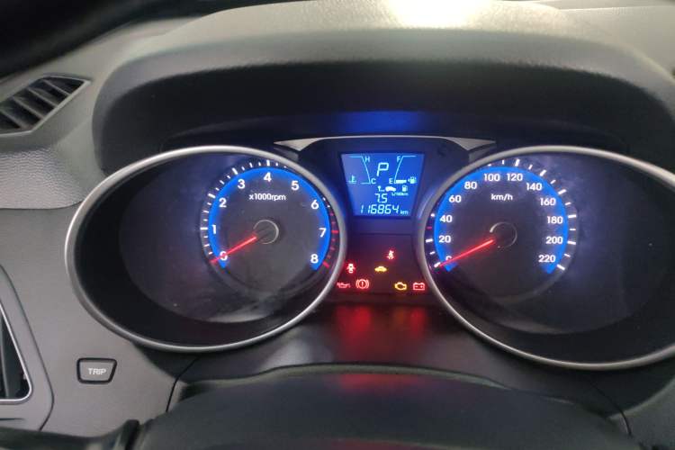 Used Hyundai ix35 2013 2.0L Automatic Two-Wheel Drive Smart GLS China IV Standard