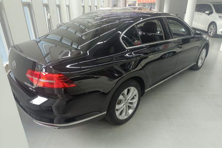 Used Volkswagen Magotan 2017 380TSI DSG Luxury Model
