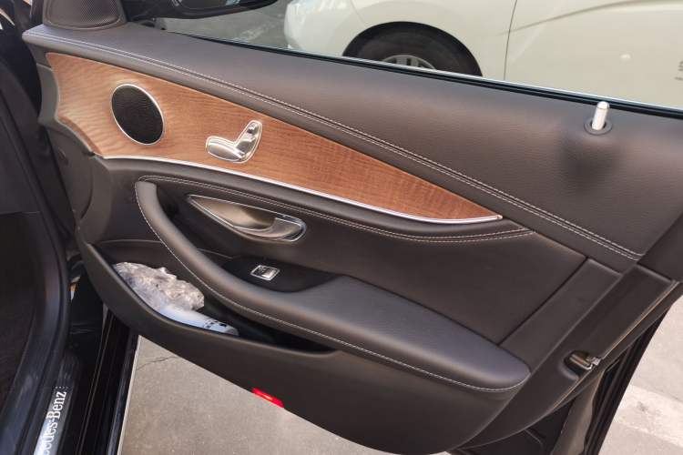 Used Mercedes-Benz E-Class 2021 Facelift E 260 L
