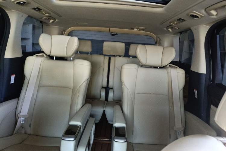 Used Toyota Alphard 2021 Dual-Engine 2.5L Luxury Edition
