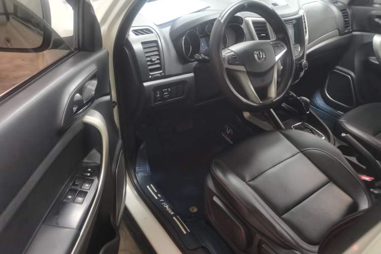 Used Changan CS35 2012 1.6L Automatic Luxury Version China IV Standard
