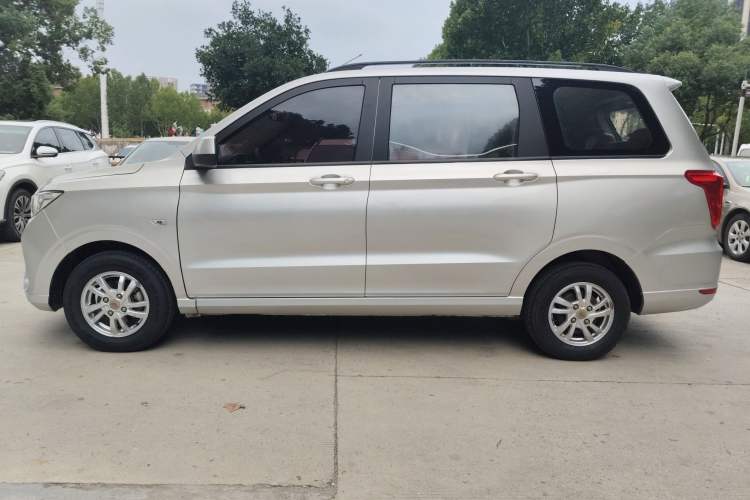 Used Wuling Hongguang 2018 1.5L S Comfort Model L2B

