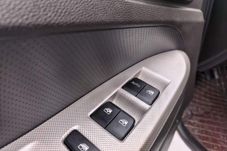 Used Wuling Hongguang 2021 1.5L Facelifted S Comfort Version with Electric Power Steering LAR
