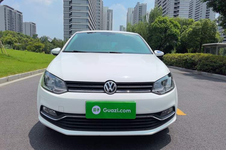 Used Volkswagen Polo 2016 1.6L Automatic Comfort Model
