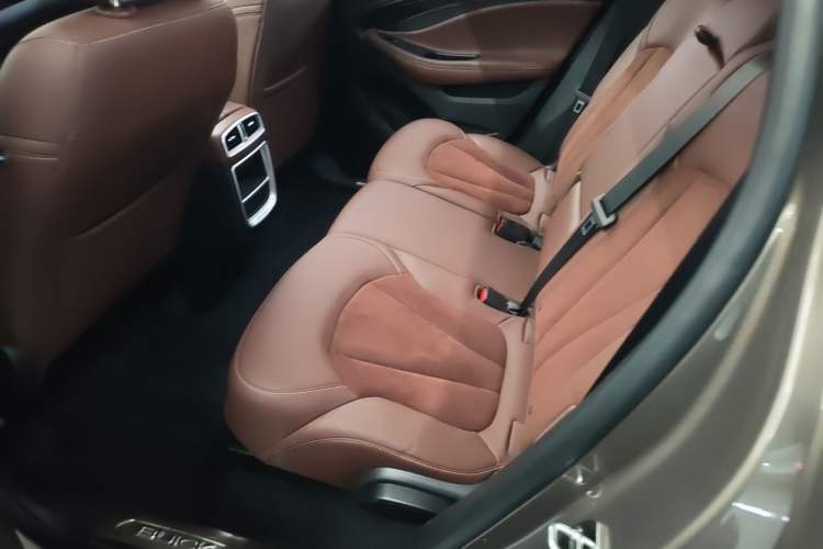 Used Buick Envision 2017 20T Two-Wheel Drive Luxury Model
