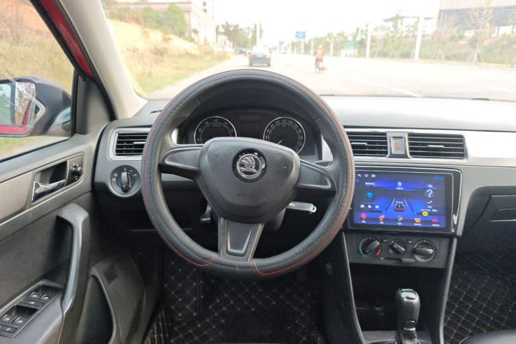 Used Skoda Rapid Spaceback 2014 1.6L Automatic Enjoyment Edition
