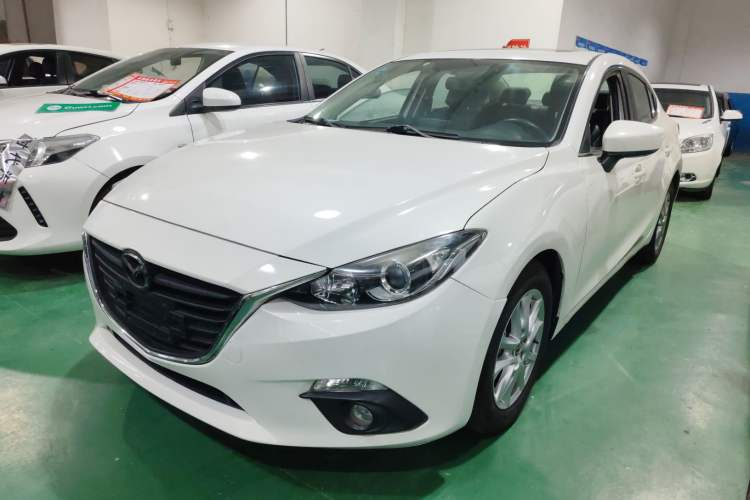 Used Mazda Mazda 3 Axela 2016 Sedan 1.5L Automatic Luxury Model
