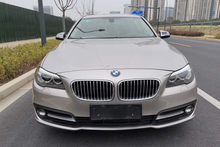 Used BMW 5 Series 2014 525Li Leading Model
