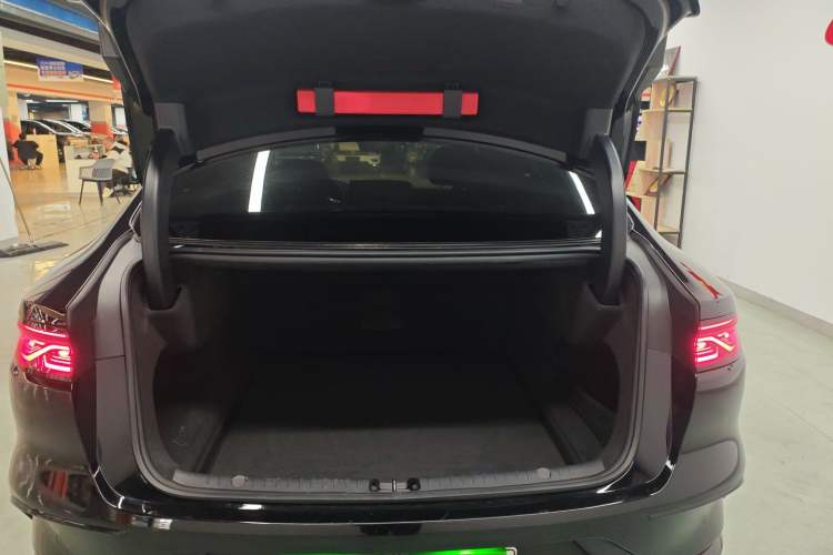 Used BYD Han 2024 EV Glory Edition 506KM Front-Wheel-Drive Premium Model
