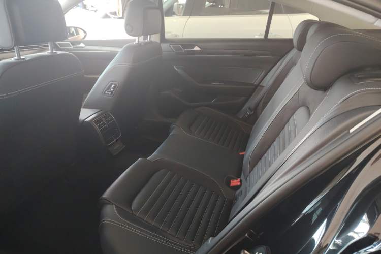 Used Volkswagen Magotan 2020 330TSI DSG Leading Model
