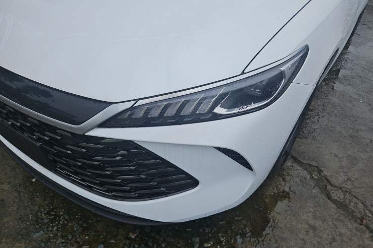 Used BYD Qin PLUS 2025 DM-i Smart Drive 55KM Leading Model
