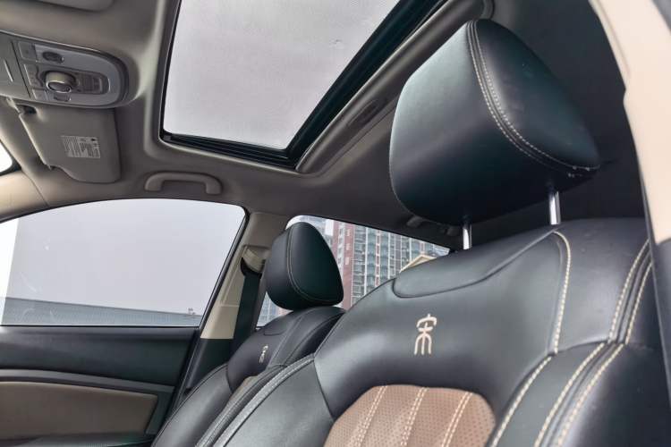 Used BYD Song 2016 GaiShi Edition 1.5TI Manual Elite Model
