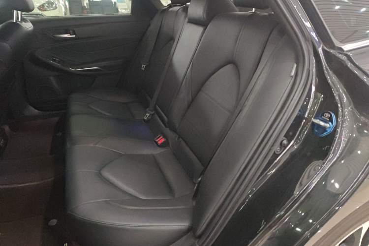 Used Toyota Avalon 2022 2.0L Ambition Edition
