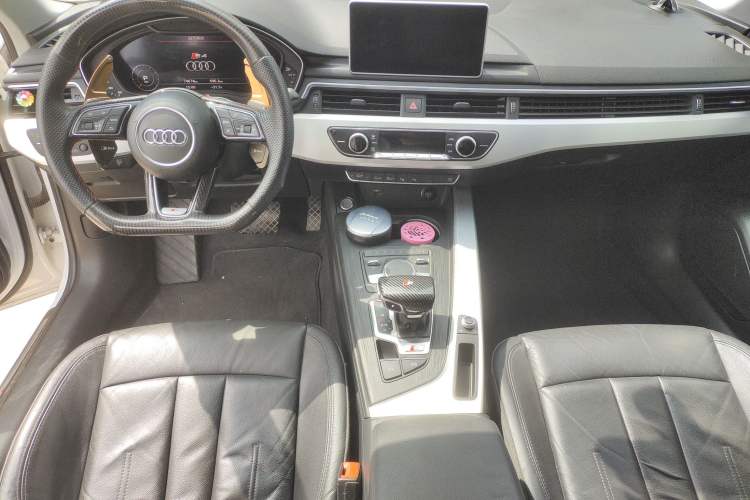 Used Audi A4L 2019 40 TFSI Fashion Edition China VI Emission Standard
