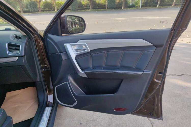 Used Geely Auto Vision X6 2016 1.3T CVT Flagship Model
