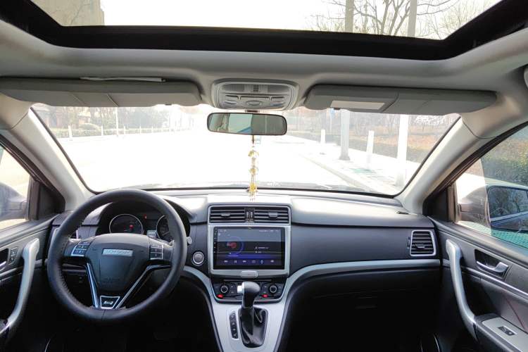 Used Haval M6 2019 1.5T DCT Two-Wheel Drive Value Edition China VI Standard
