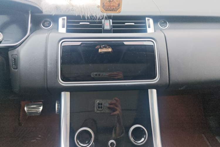 Used Land Rover Range Rover Sport 2020 3.0 L6 HSE DYNAMIC
