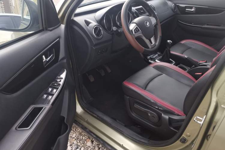 Used HYOSOW S3 2014 1.5L Luxury Version China IV Emission Standard
