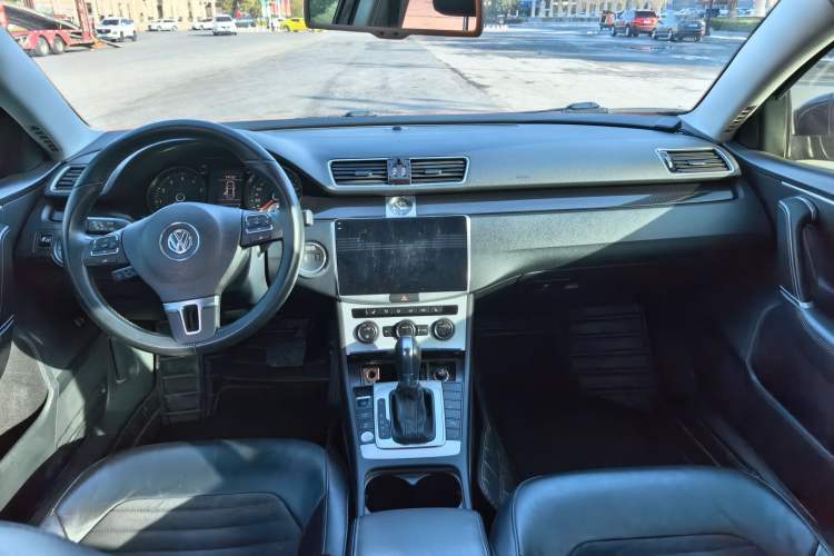 Used Volkswagen Magotan 2016 1.8TSI Luxury Comfort Model
