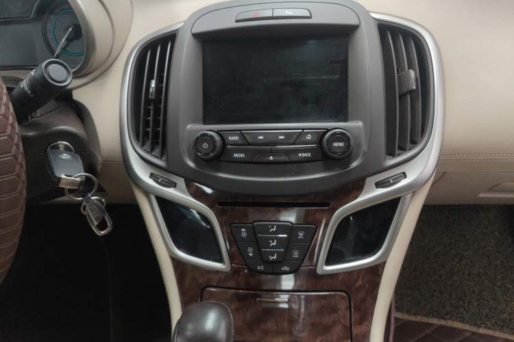 Used Buick LaCrosse 2013 2.4L SIDI Leading Comfort Version
