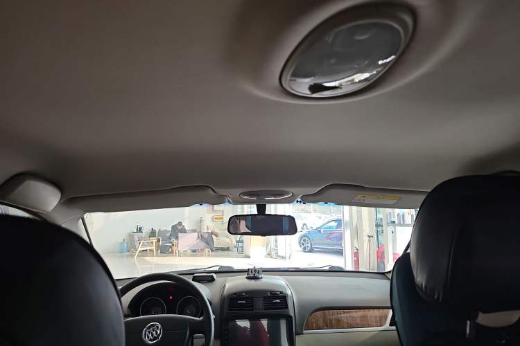 Used Buick Excelle 2015 1.5L Automatic Classic Model
