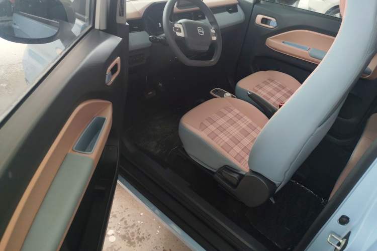 Used Chery QQ Ice Cream 2024 Edition Youth Version 205km Sundae